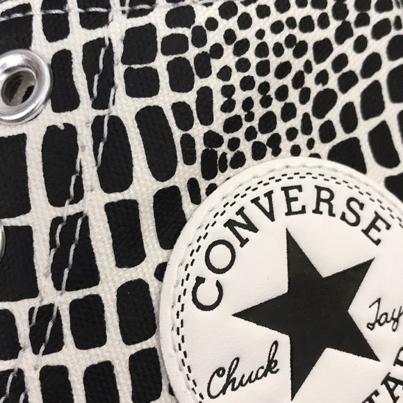 CONVERSE CTAS HIGH TOP BRAND NEW size junior 4 = size 6 women's.size5=size 7wome - Picture 9 of 15